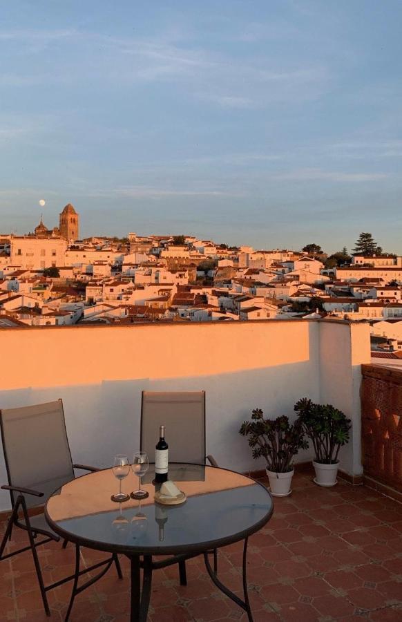 Buhardilla Rustica Mirando A Santa Catalina Appartement Jerez De Los Caballeros Buitenkant foto